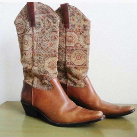 J. Jill Shoes - J. Jill boots Tapestry Leather Sz 7 M western Rare